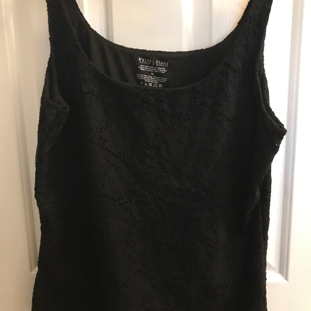 White House/Black Market tanks